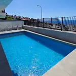 Luxury With Fantastic Ocean Views And Private Pool * 阿德耶